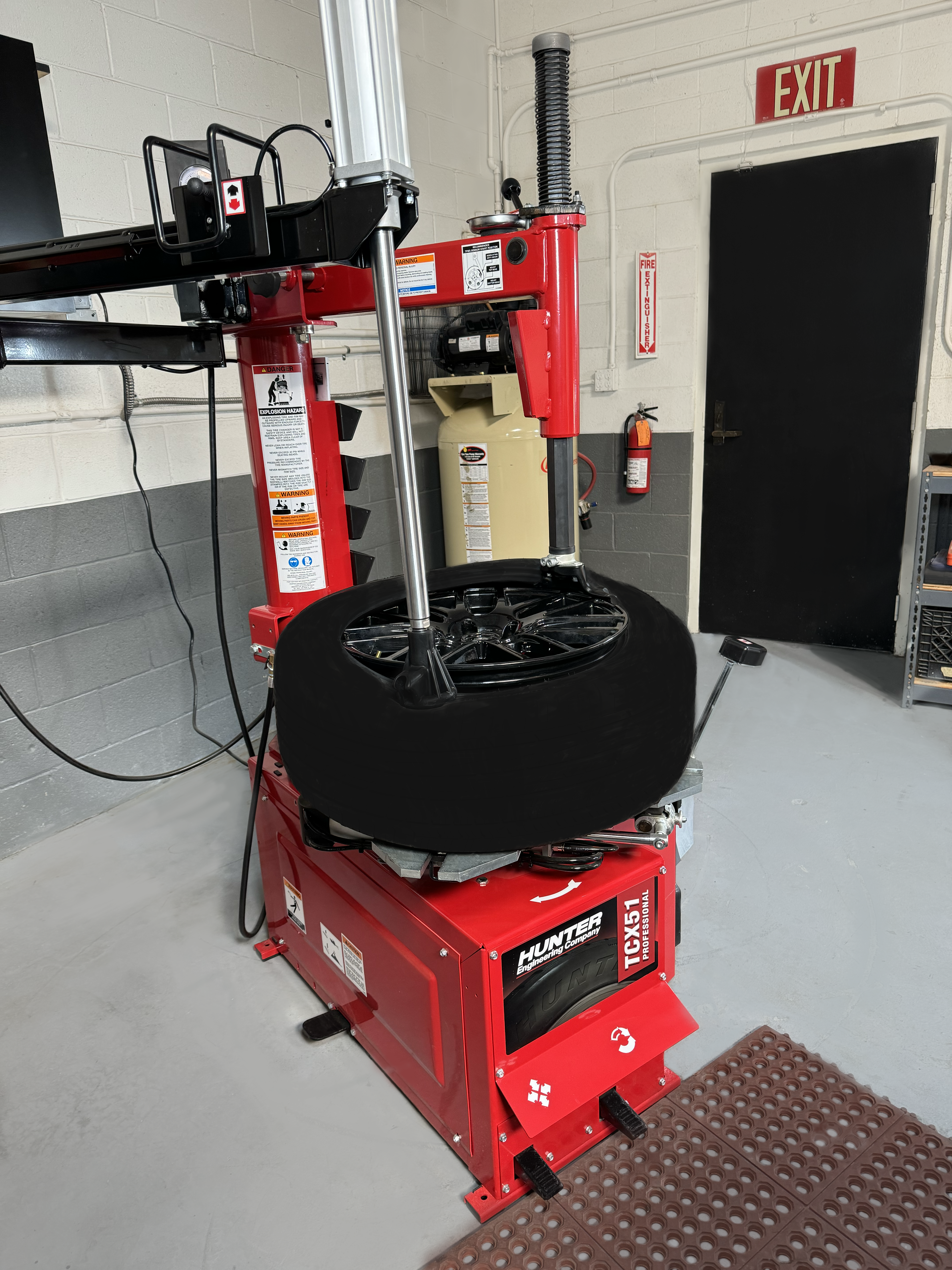 Tire mounting process as part of a dedicated testing program