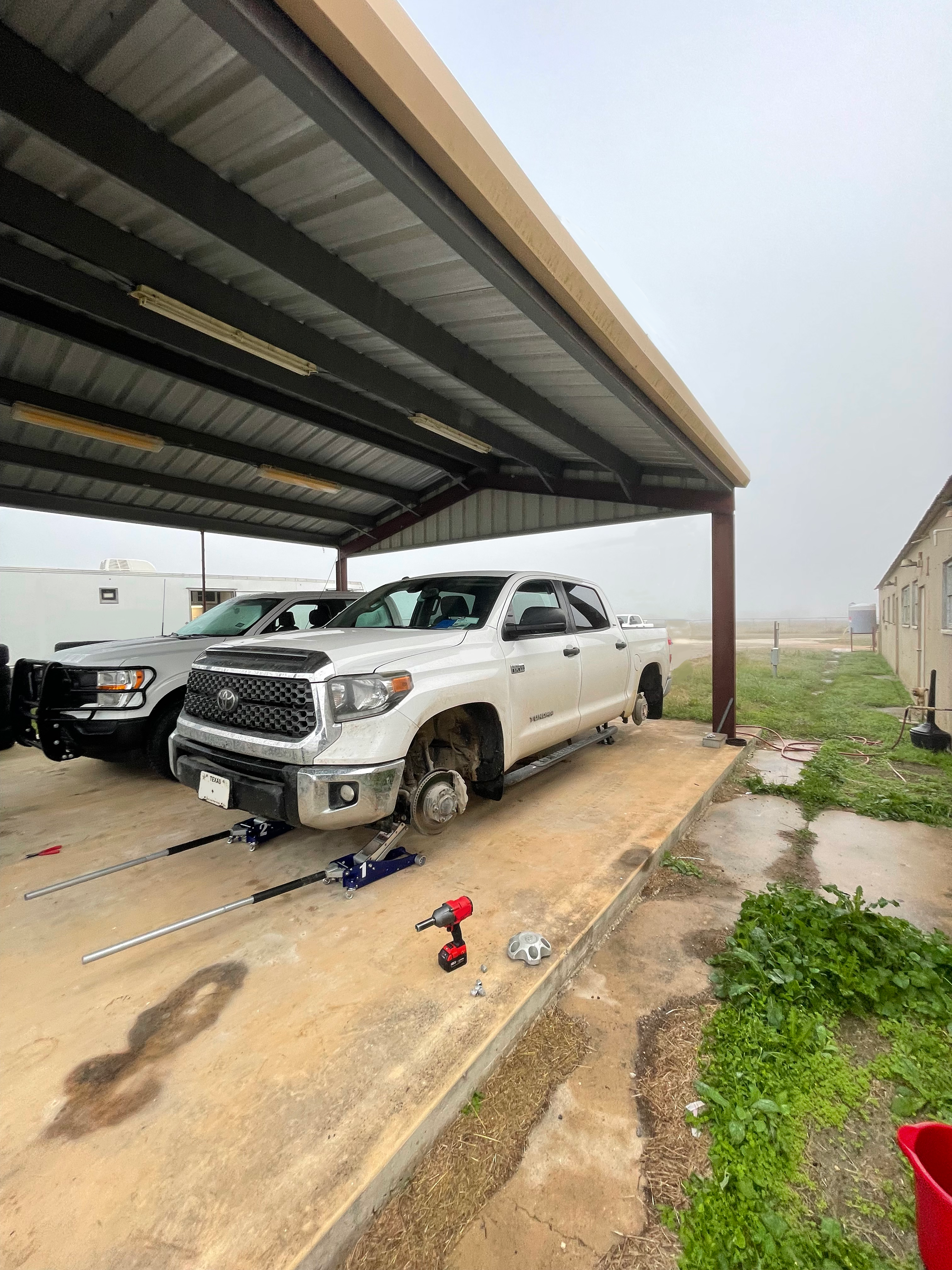 Light truck tire field testing with Remote Support Unit deployment